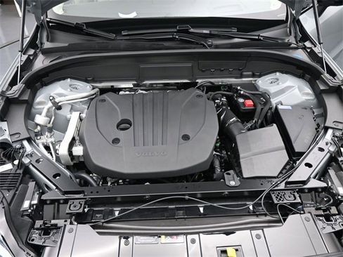 New 2026 Volvo XC60 B5 Ultra w/ Protection Package Premier image 9