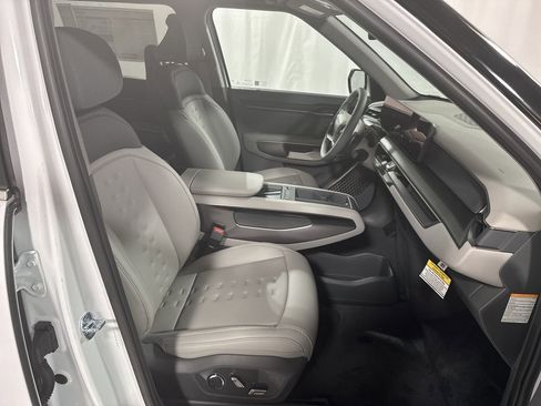 New 2026 Kia EV9 Wind image 32