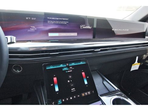 New 2026 Cadillac Escalade ESV 2WD image 17