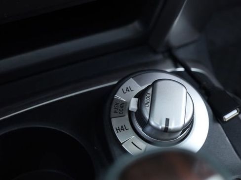 Used 2019 Toyota 4Runner Limited AWD/4WD image 10