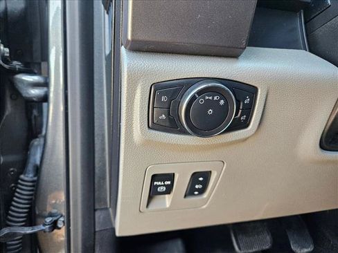 Used 2016 Ford F150 XLT w/ Equipment Group 301A Mid RWD image 21