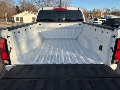 Certified 2024 Chevrolet Colorado Z71 w/ Z71 Convenience Package 2 image 15