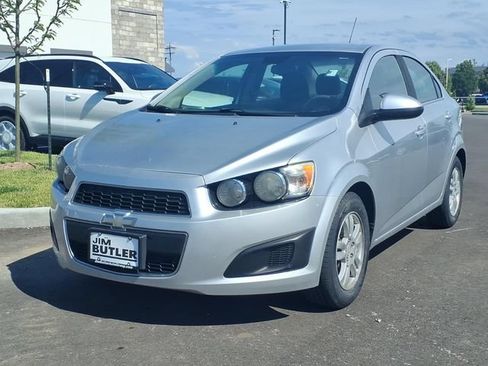 Used 2015 Chevrolet Sonic LT FWD image 2