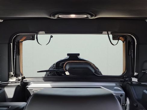 Used 2024 Jeep Wrangler Unlimited Sahara image 25