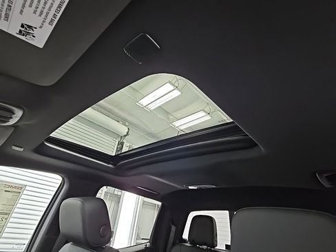 New 2026 GMC Canyon Elevation w/ Convenience Package image 29