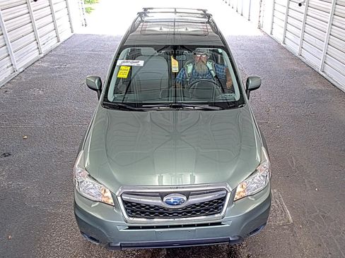 Used 2016 Subaru Forester 2.5i Premium AWD/4WD image 3