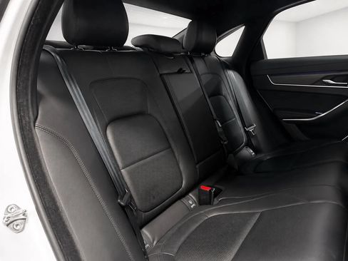 Used 2021 Jaguar XF SE RWD image 21