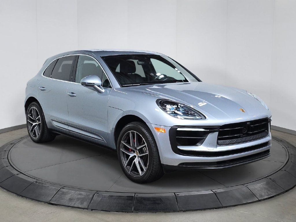 Used 2023 Porsche Macan S AWD/4WD image 9