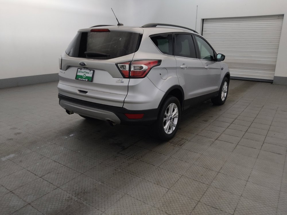 Used 2017 Ford Escape SE w/ Equipment Group 201A AWD/4WD image 9