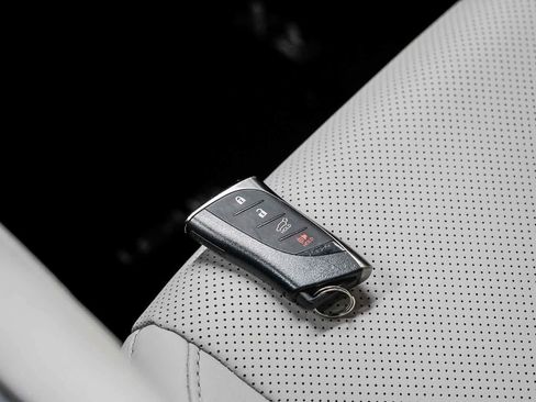 Used 2025 Lexus RX 350 Premium w/ Convenience Package FWD image 27