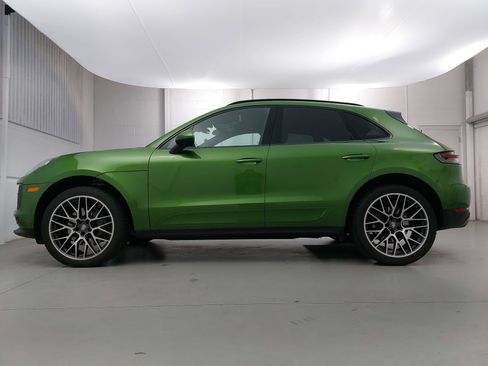 Certified 2021 Porsche Macan S image 2