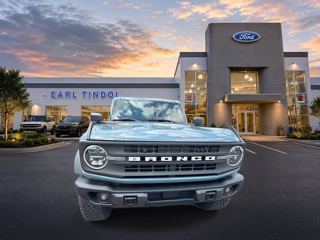 Used 2023 Ford Bronco Black Diamond w/ Sasquatch Package AWD/4WD image 2