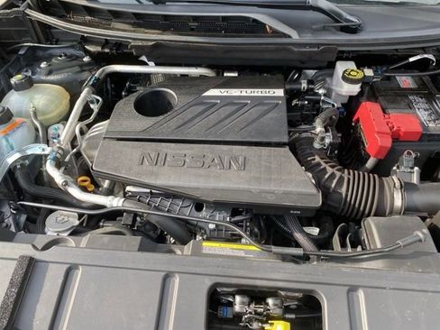 Used 2025 Nissan Rogue SV image 36