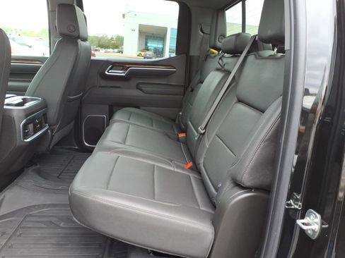 Used 2025 GMC Sierra 1500 Elevation w/ Elevation Premium Package image 8