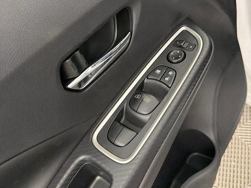 Used 2025 Nissan Versa SR w/ Trunk Package FWD image 23