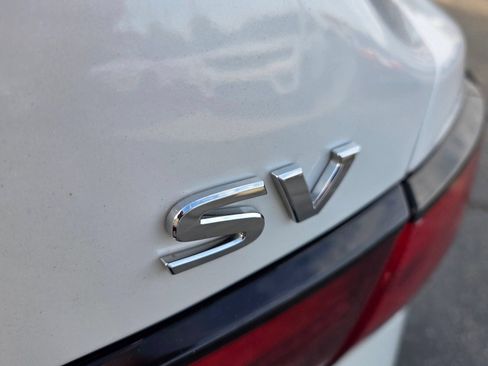 Used 2024 Nissan Sentra SV FWD image 12
