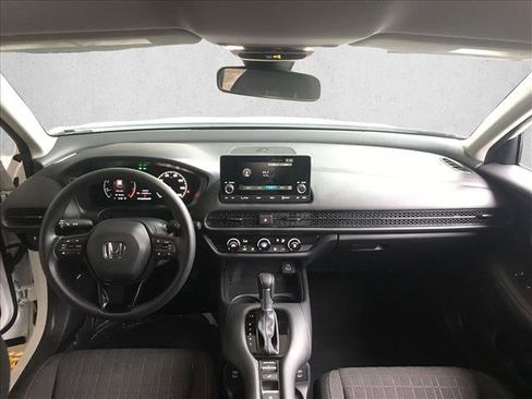 Used 2025 Honda HR-V LX image 17