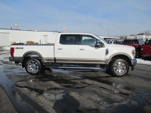 Used 2022 Ford F250 Lariat w/ Lariat Ultimate Package image 3