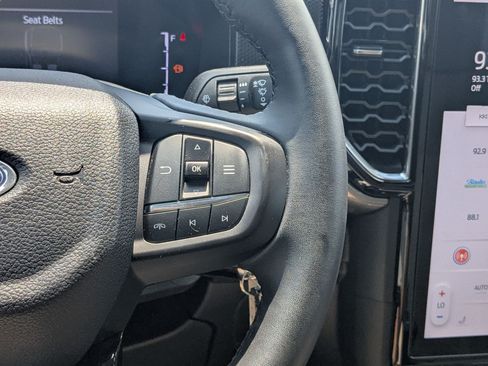 Used 2025 Ford Ranger XLT w/ Equipment Group 301A High AWD/4WD image 15
