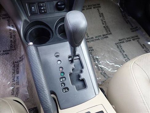 Used 2010 Toyota RAV4 Limited AWD/4WD image 19