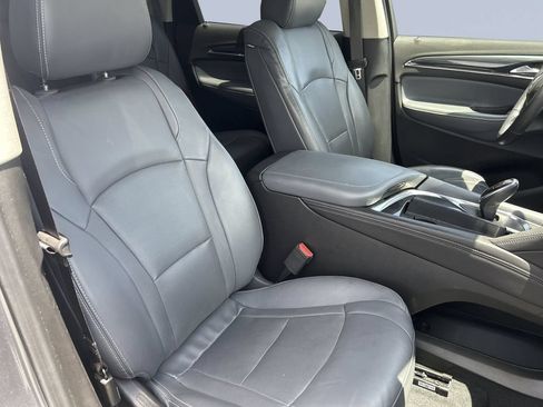 Used 2018 Buick Enclave Premium w/ Experience Buick Package FWD image 22