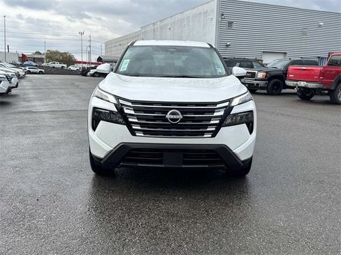 New 2026 Nissan Rogue SV image 9