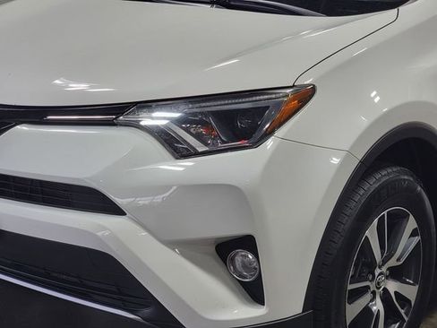 Used 2017 Toyota RAV4 XLE AWD/4WD image 9