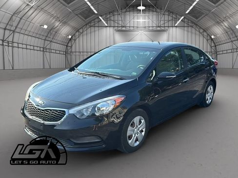 Used 2015 Kia Forte LX w/ Popular Package FWD image 3