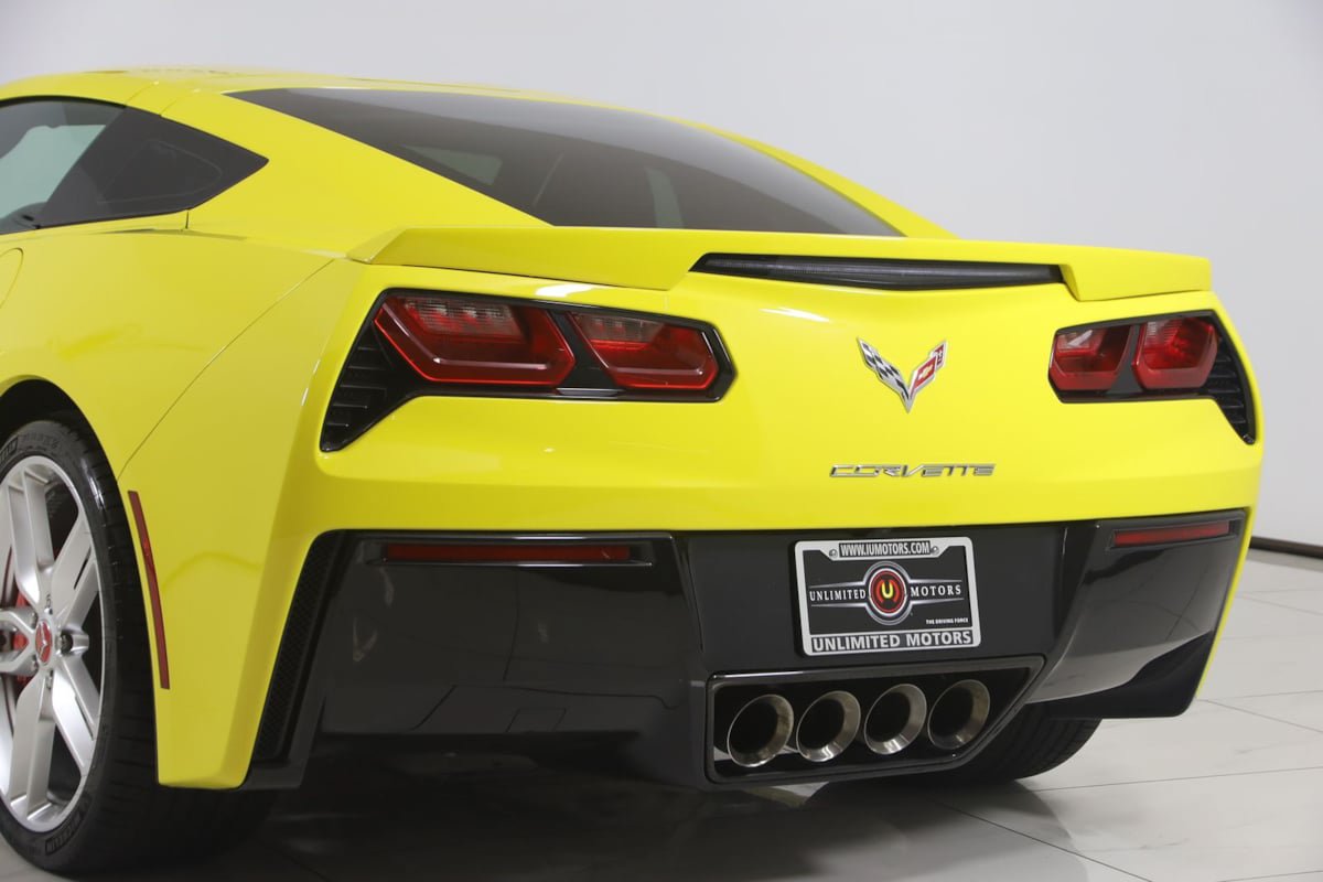 Used 2016 Chevrolet Corvette Stingray Coupe RWD image 30