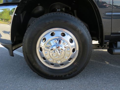 New 2026 RAM 3500 Tradesman w/ Chrome Appearance Group image 12