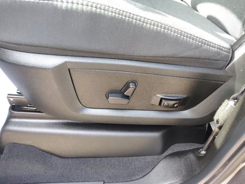 Certified 2025 RAM 2500 Big Horn AWD/4WD image 17