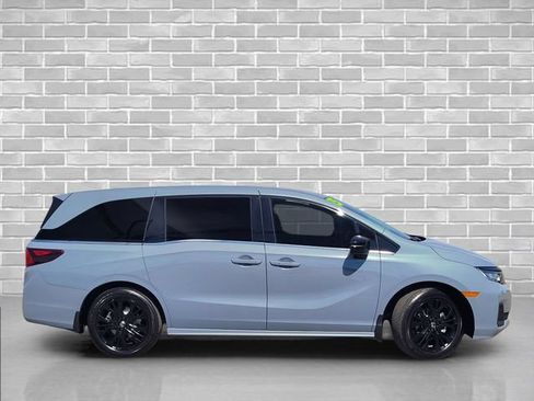 Used 2025 Honda Odyssey Sport-L image 4
