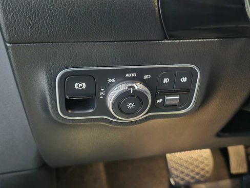 Used 2021 Mercedes-Benz GLA 250 4MATIC image 24