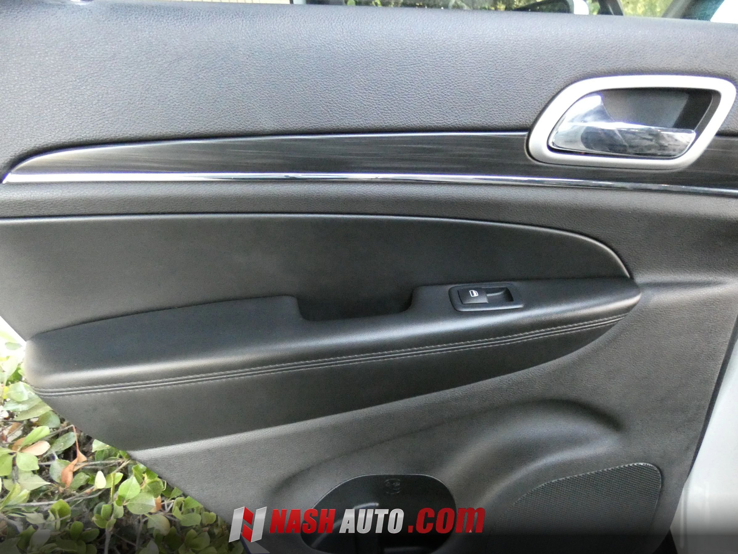 Used 2019 Jeep Grand Cherokee Limited w/ Luxury Group II AWD/4WD image 44