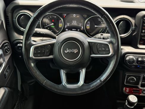 Used 2023 Jeep Wrangler Unlimited Rubicon 4xe w/ Cold Weather Group AWD/4WD image 16