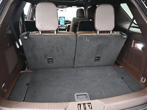 Certified 2023 Ford Explorer King Ranch w/ Technology Package AWD/4WD image 9