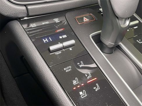 New 2026 Porsche Macan S image 31