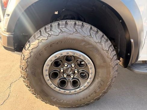 Used 2025 Ford F150 Raptor AWD/4WD image 17