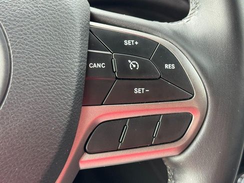 Used 2019 Jeep Cherokee Limited AWD/4WD image 20
