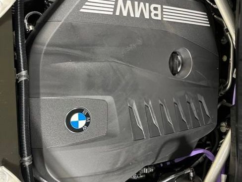 Certified 2024 BMW X7 xDrive40i w/ Executive Package image 24