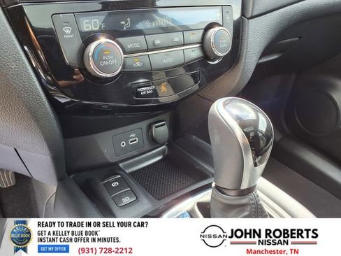 Used 2020 Nissan Rogue SV w/ Sun & Sound Touring Package FWD image 30