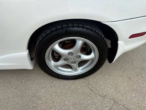 Used 2000 MAZDA MX-5 Miata RWD image 21