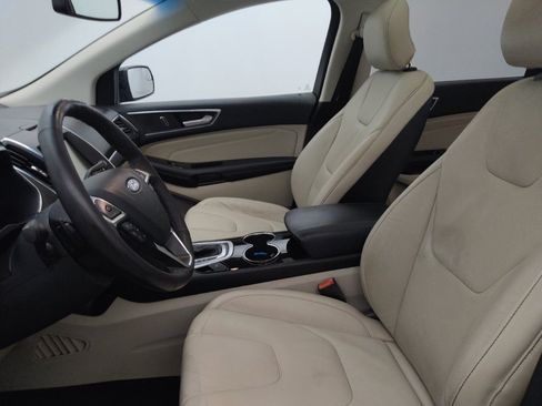 Used 2015 Ford Edge Titanium FWD image 17