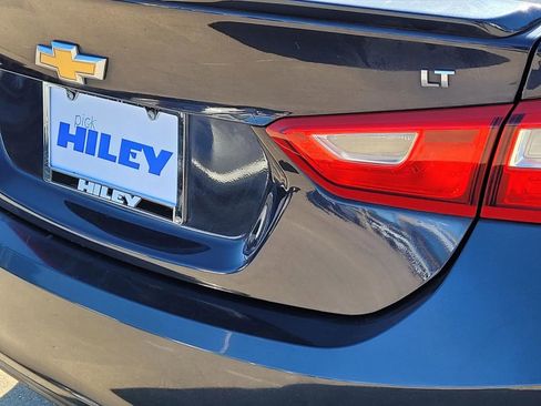 Used 2017 Chevrolet Malibu LT w/ Sport Package image 5