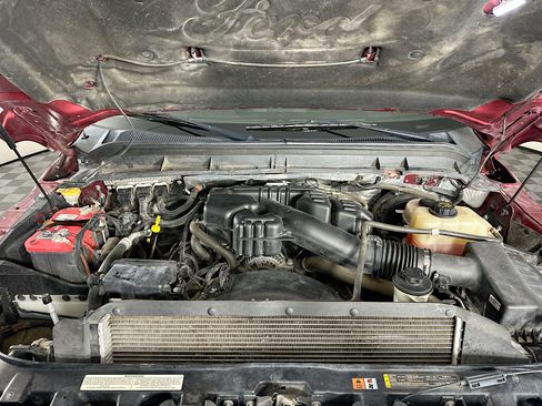 Used 2015 Ford F250 Lariat w/ Chrome Package image 30