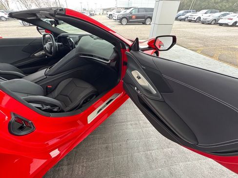 Used 2023 Chevrolet Corvette Stingray Convertible w/ Battery Protection Package image 18