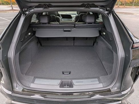 New 2026 Cadillac Lyriq V image 28