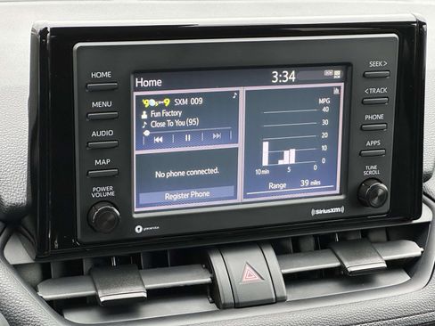 Used 2020 Toyota RAV4 XLE image 17