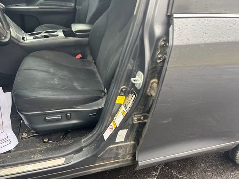 Used 2013 Toyota Venza LE image 18