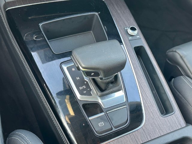 Used 2024 Audi Q5 2.0T Premium Plus w/ Premium Plus Package AWD/4WD image 32